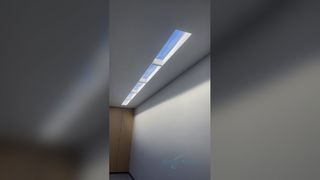 Transforme su oficina con un tragaluz artificial inteligente | Iluminación de ritmo circadiano